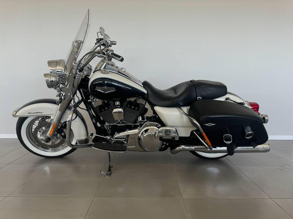 Harley-Davidson 103 Road King Classic (2013 - 16) - FLHRC (2)