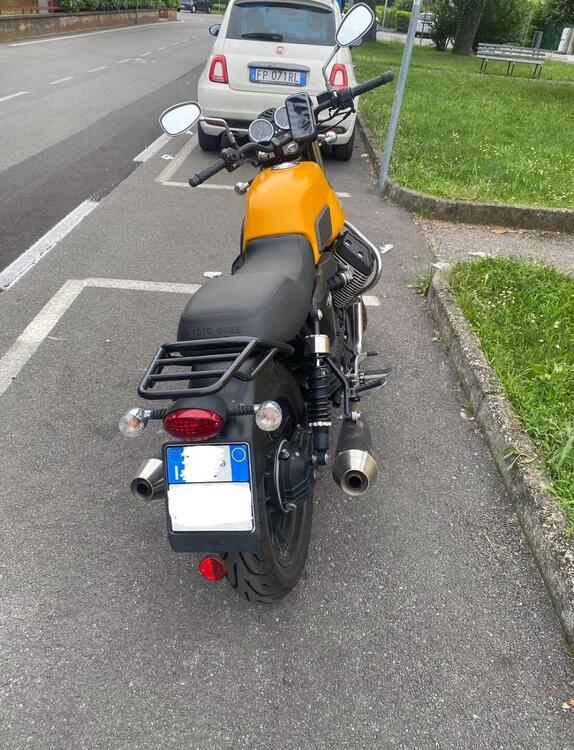 Moto Guzzi V7 II Stone (2015 - 17) (3)