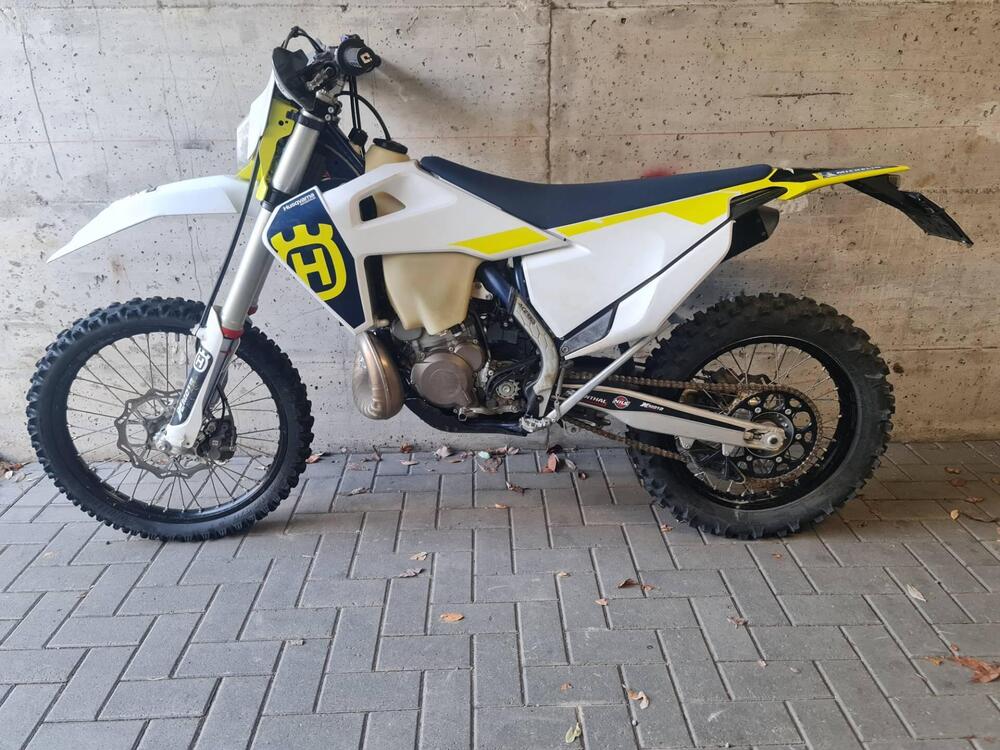 Husqvarna TE 300i (2023) (4)