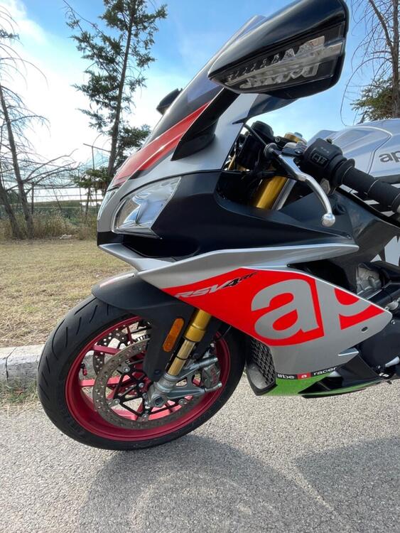 Aprilia RSV4 RR (2017 - 18) (2)