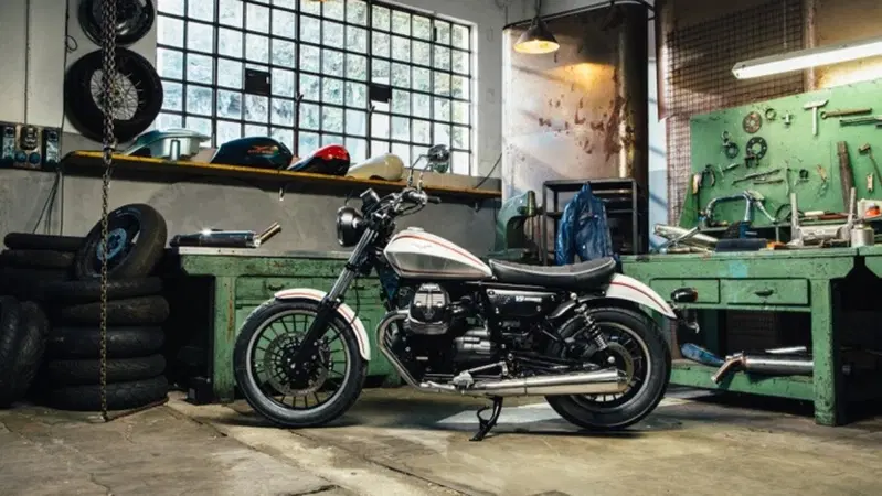 "Garage Days" Moto Guzzi. Dal 9 al 16 luglio 2016 la 2a edizione