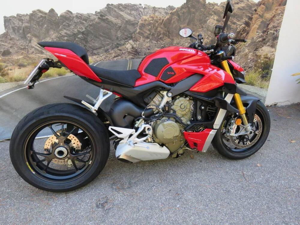 Ducati Streetfighter V4 1100 S (2021 - 22) (2)