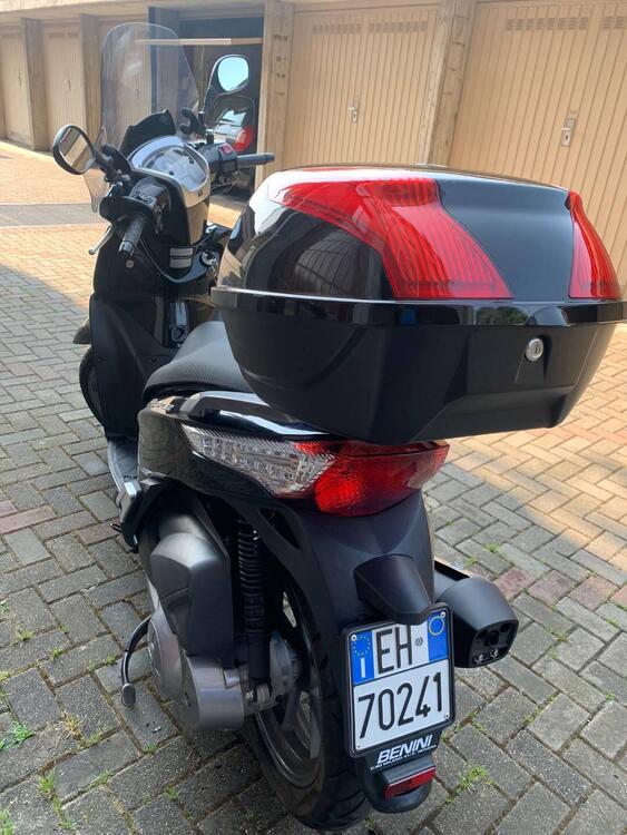 Kymco People 300i GT ABS (2016 - 20) (3)