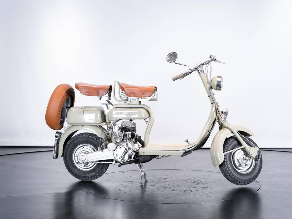 Innocenti LAMBRETTA 125 D (5)