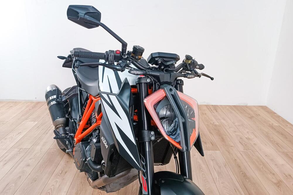 KTM 1290 Super Duke R (2019) (5)