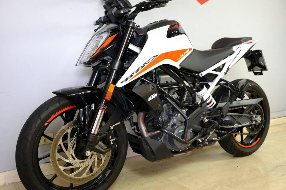 KTM 390 Duke (2021 - 23) (4)