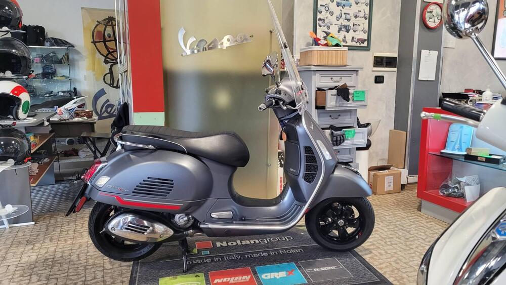 Vespa GTS 300 Super Sport Hpe (2021 - 22)