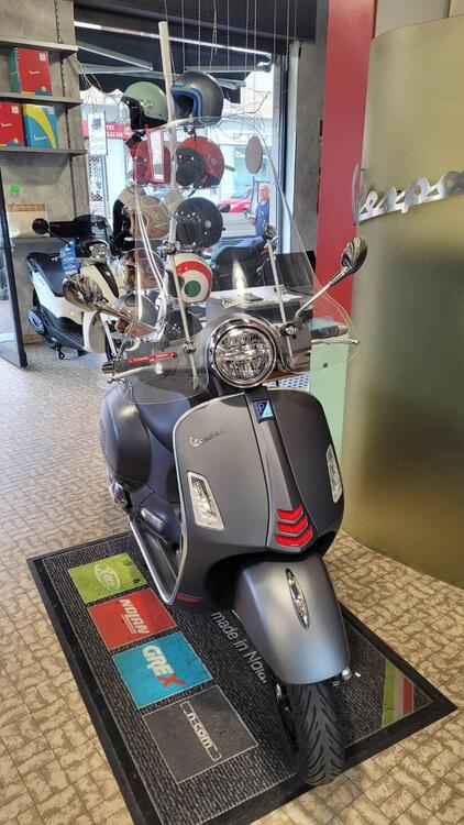 Vespa GTS 300 Super Sport Hpe (2021 - 22) (2)