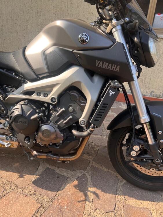 Yamaha MT-09 ABS (2013 - 15) (2)