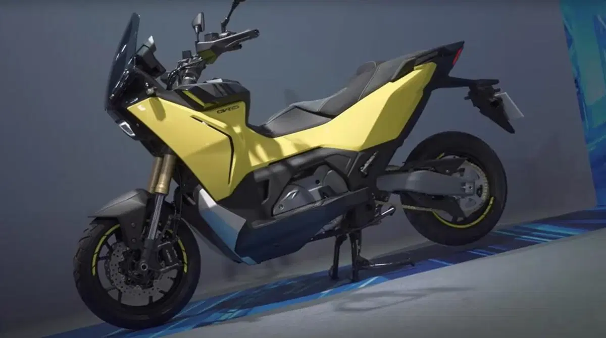 CV-R5: ecco il nuovo scooter Adventure di Kymco. Lo vedremo a EICMA 2024? [GALLERY] (6)