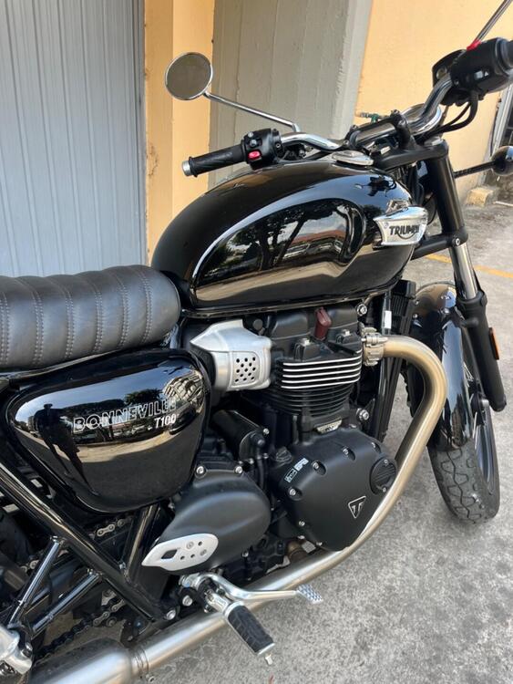 Triumph Bonneville T100 (2021 - 24) (2)