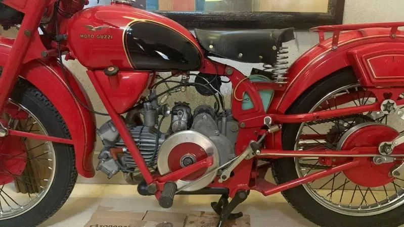 Moto Guzzi Airone 250 GT (2)