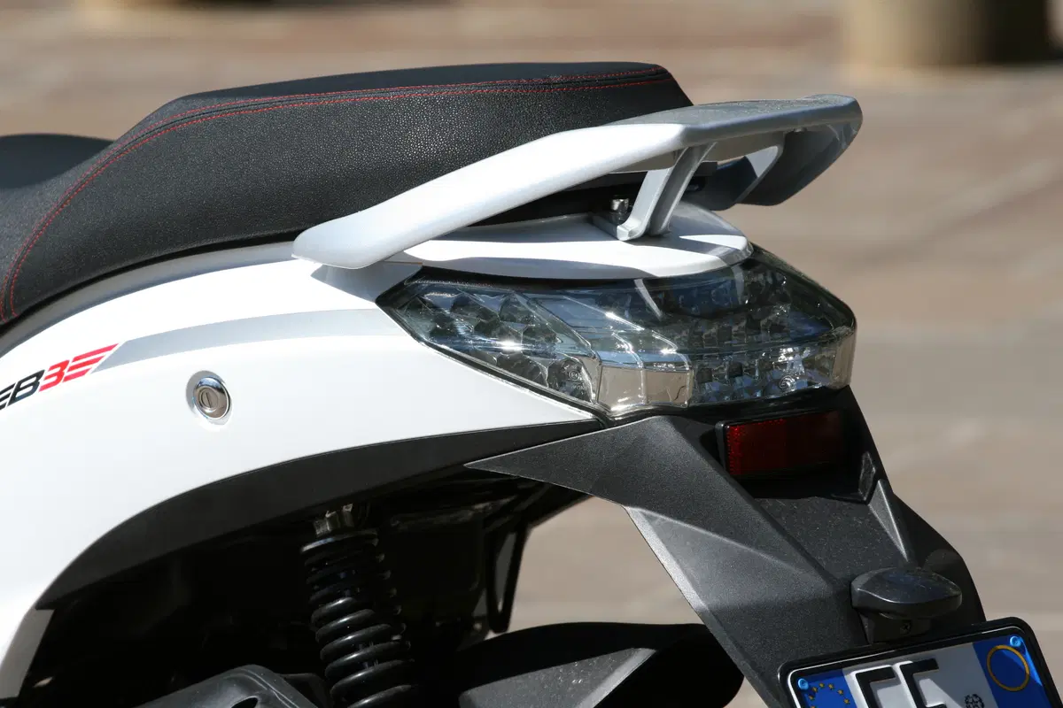 Overbikes B3 125 (19)