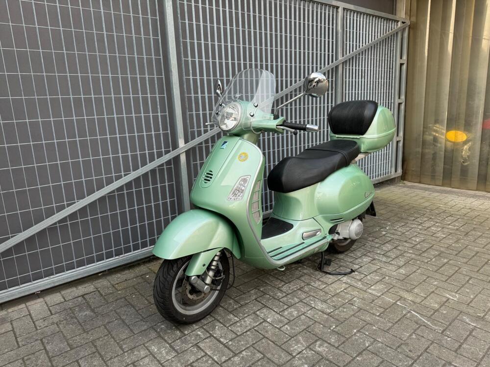 Vespa Granturismo 200 L (2)