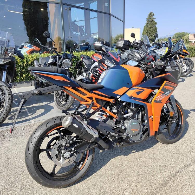 KTM RC 390 (2022 - 24) (2)