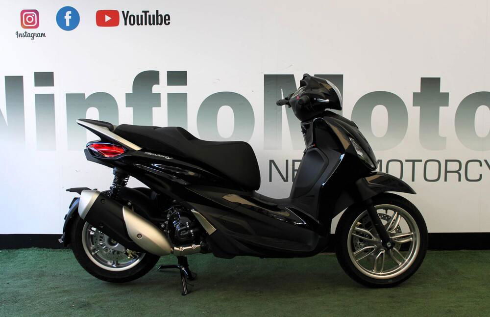 Piaggio Beverly 300 Hpe (2021)