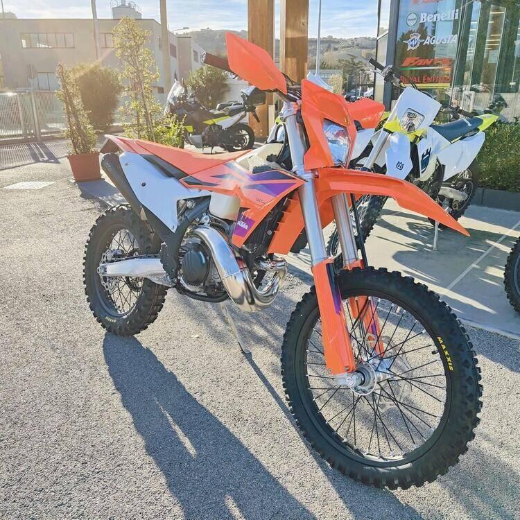 KTM EXC 250 TBI (2024) (2)