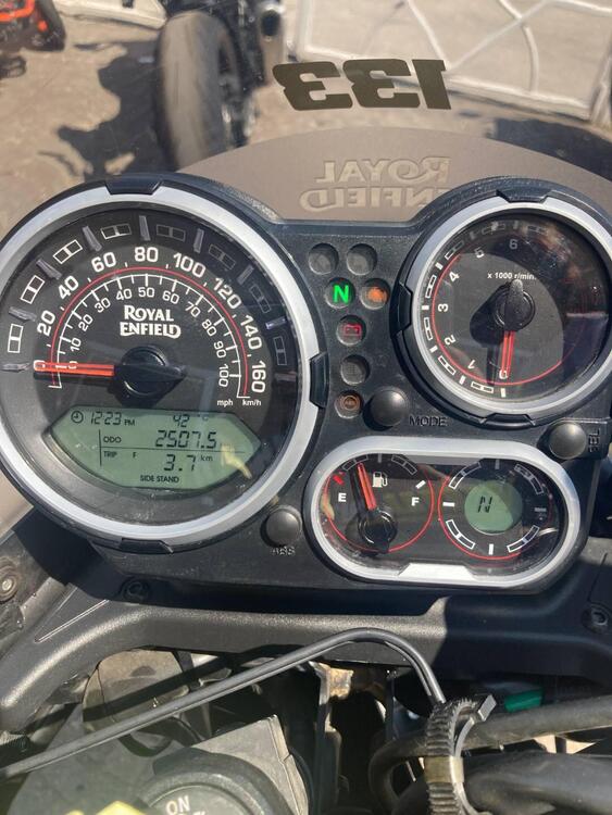 Royal Enfield Himalayan 411 (2021 - 24) (2)