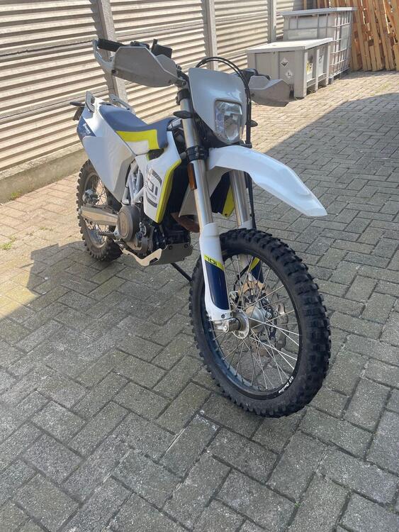 Husqvarna 701 Enduro (2017 - 19) (4)