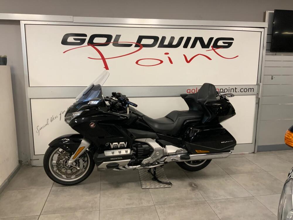 Honda GL 1800 Gold Wing Tour DTC (2018 - 20) (2)