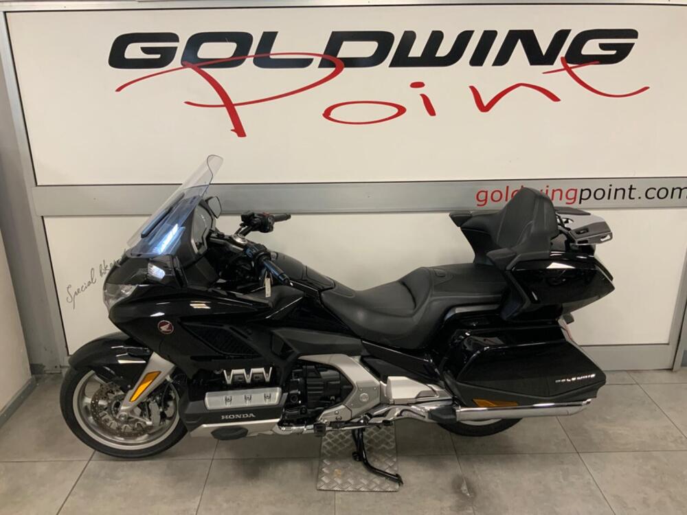 Honda GL 1800 Gold Wing Tour DTC (2018 - 20) (4)