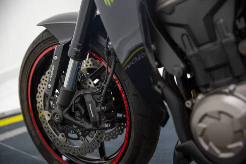 Kawasaki Z 1000 ABS (2014 - 16) (12)