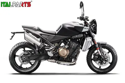 Husqvarna Svartpilen 801 (2024 - 26) nuova