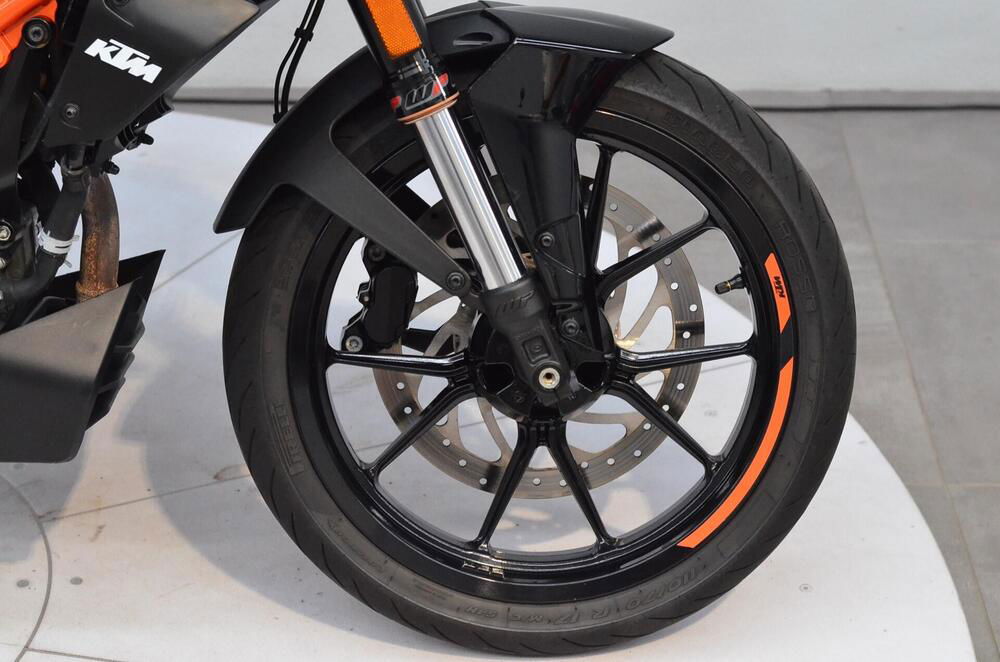 KTM 125 Duke (2021 - 23) (4)