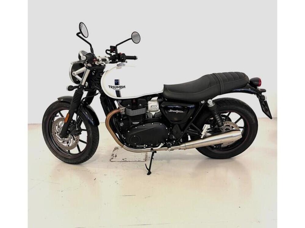 Triumph Street Twin 900 (2017 - 18) (2)