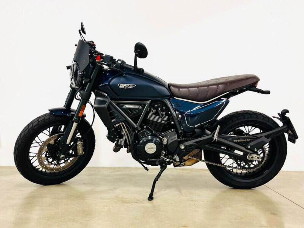 Ducati Scrambler 800 Night Shift (2023 - 24) (2)