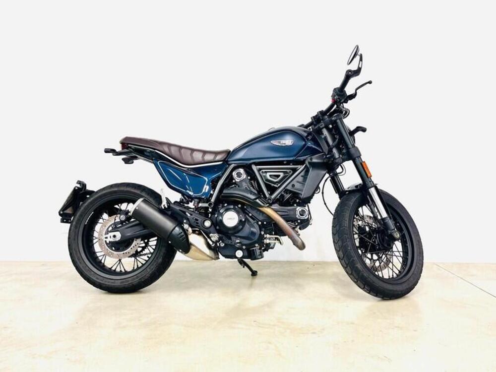 Ducati Scrambler 800 Night Shift (2023 - 24)