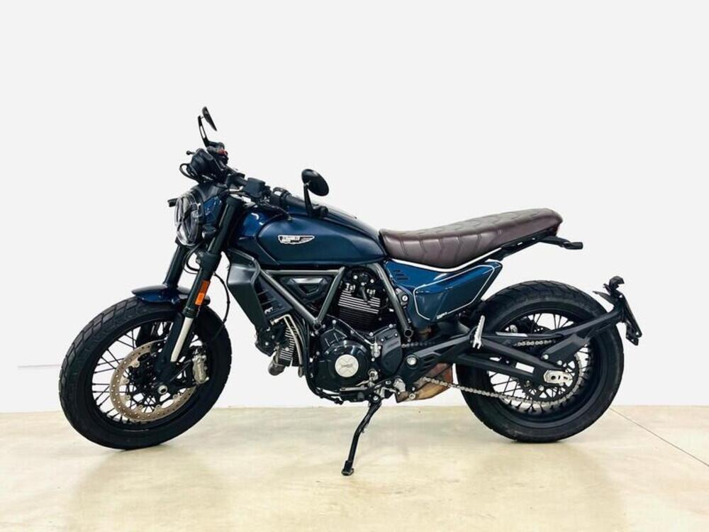 Ducati Scrambler 800 Night Shift (2023 - 24) (2)