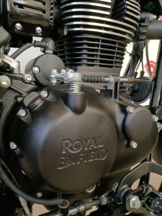 Royal Enfield Meteor 350 Fireball (2021 - 24) (5)