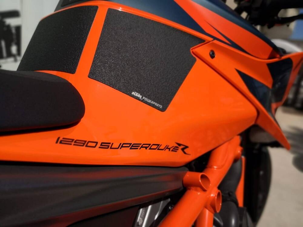 KTM 1290 Super Duke R (2021) (2)