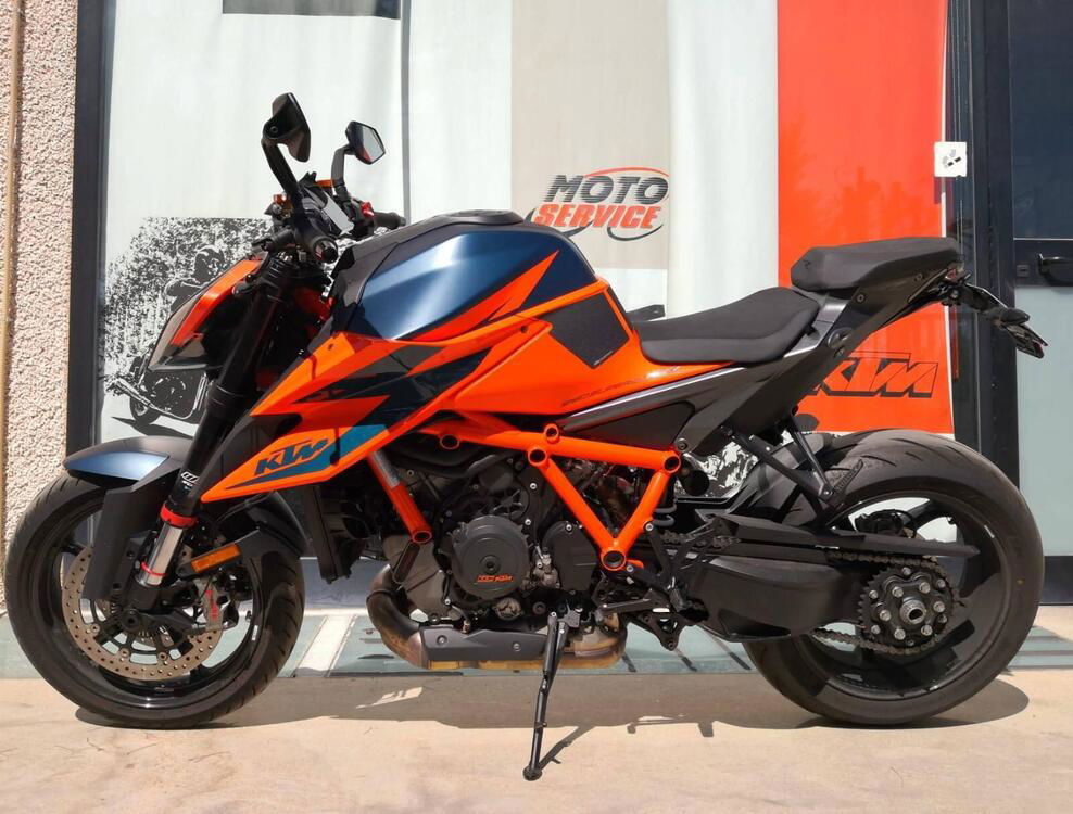 KTM 1290 Super Duke R (2021) (5)