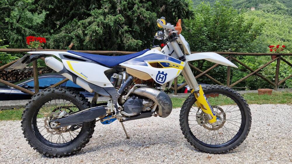 Husqvarna TE 300 (2015) (2)