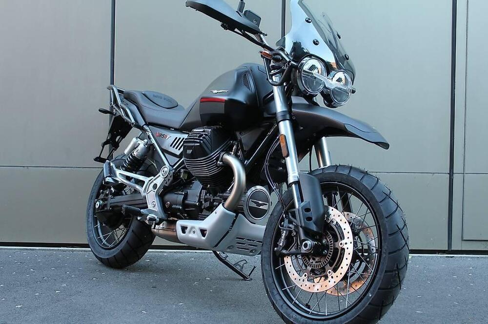 Moto Guzzi V85 TT (2021 - 23)