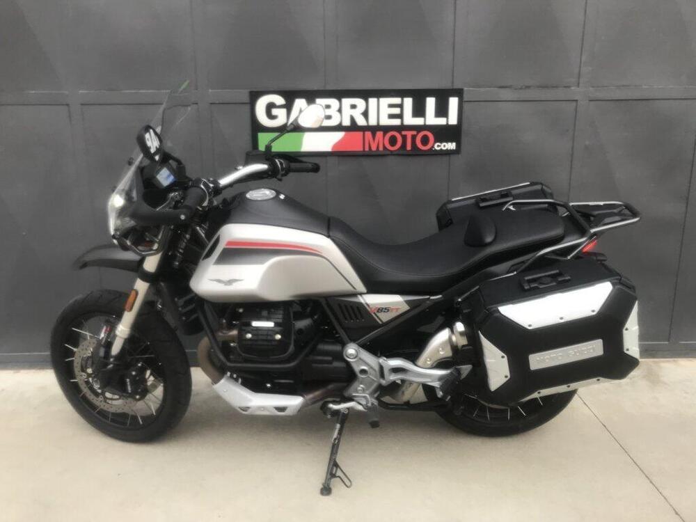 Moto Guzzi V85 TT Travel (2021 - 23)