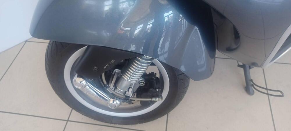 Vespa GTS 300 ABS (2014 - 16) (4)