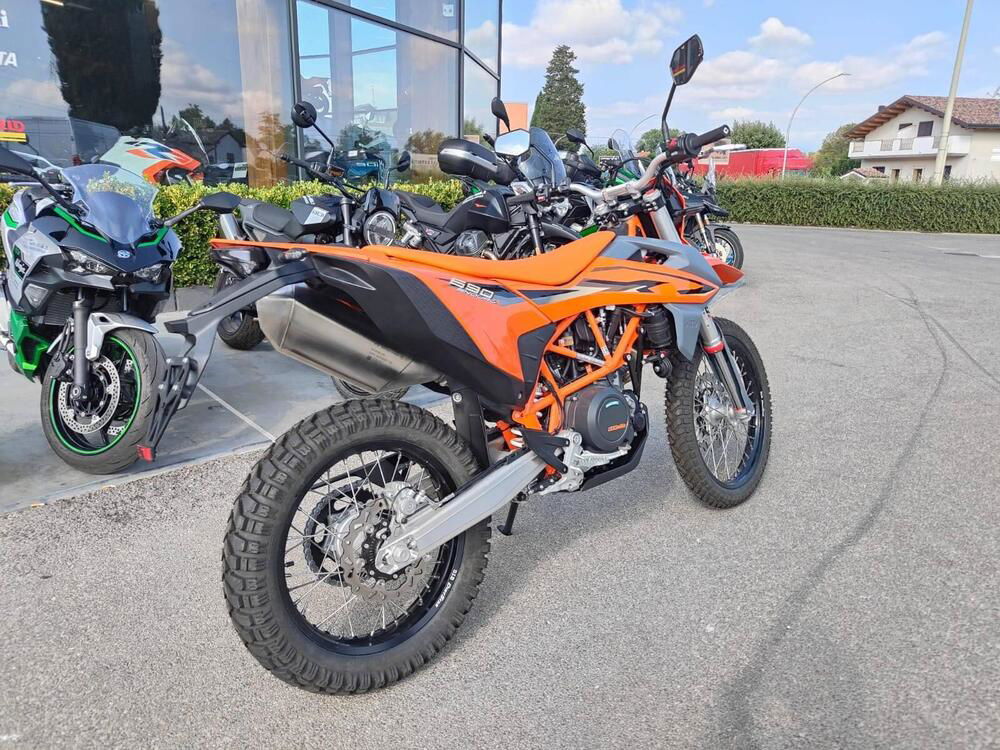 KTM 690 Enduro R (2022 - 24) (4)