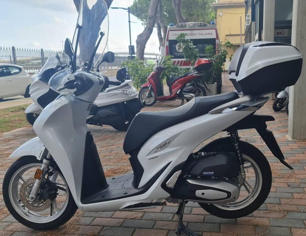 Honda SH 150i (2020 - 24) (2)