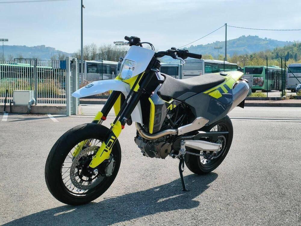 Husqvarna 701 Supermoto (2023 - 24) (2)