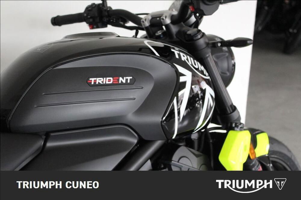 Triumph Trident 660 (2021 - 24) (2)