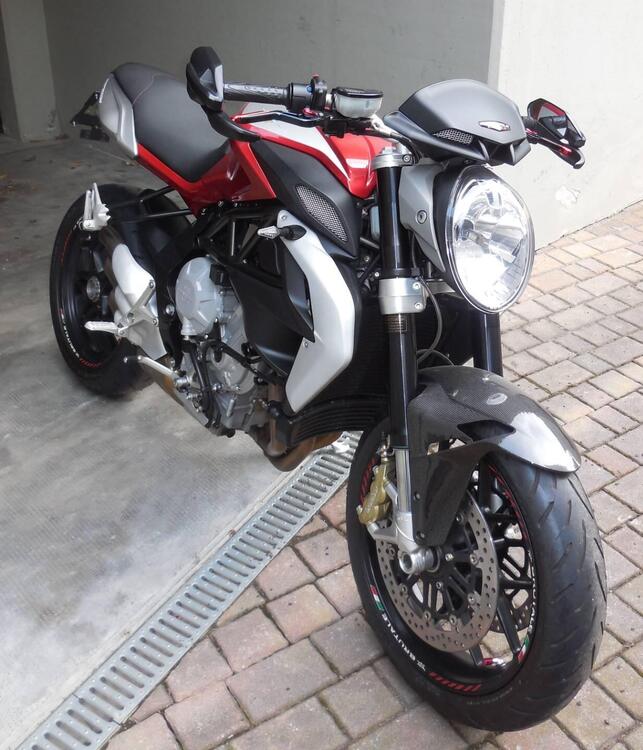 MV Agusta Brutale 800 (2012 - 15) (3)