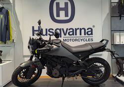 Husqvarna Svartpilen 401 (2024) nuova