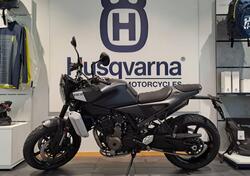 Husqvarna Svartpilen 801 (2024) nuova