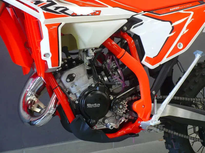 Betamotor RR X-PRO 125 2T Enduro (2026) (2)