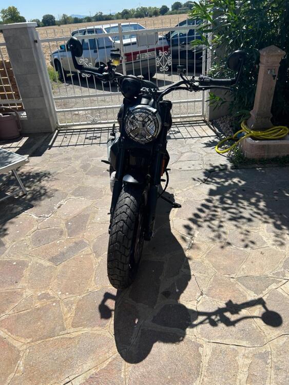 Ducati Scrambler 800 Icon Dark (2021 - 22) (2)