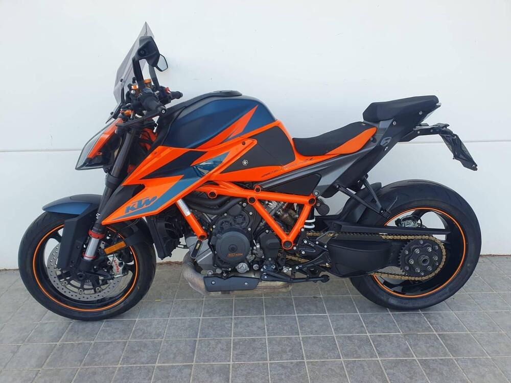 KTM 1290 Super Duke R (2021) (2)