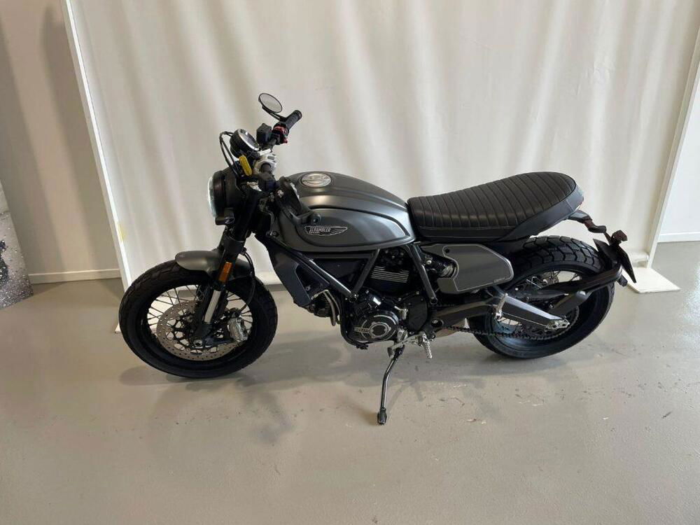 Ducati Scrambler 800 Night Shift (2021 - 22)